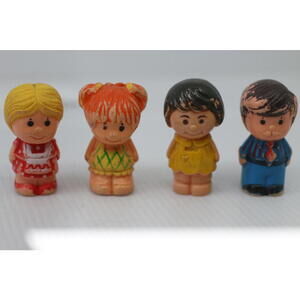 Vintage 1975 Kenner Tree Tots Family dad woman Treehouse Toys lot Figures 4